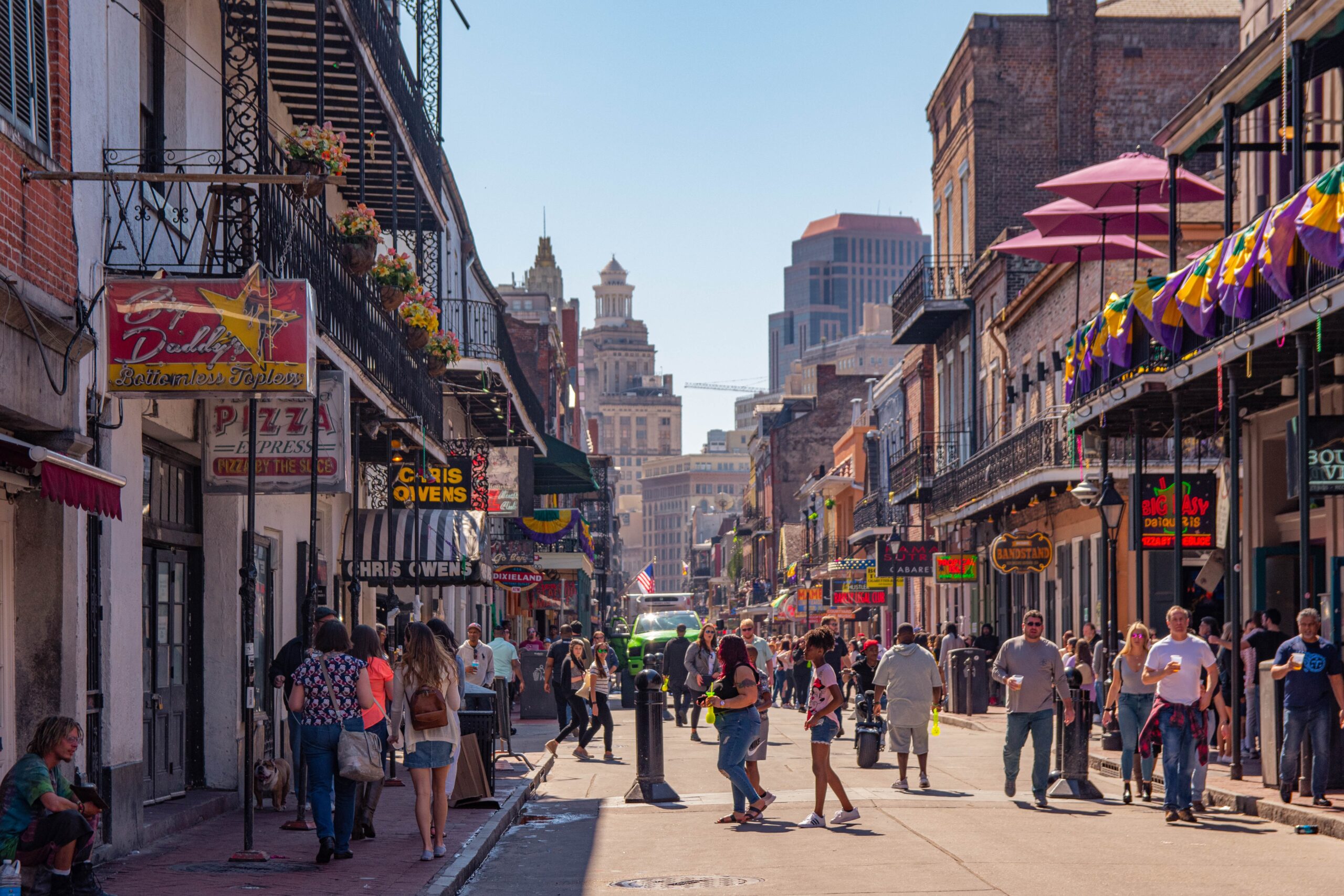 Mardi Gras and Po’Boys: Explore the Vibrant Charms of New Orleans